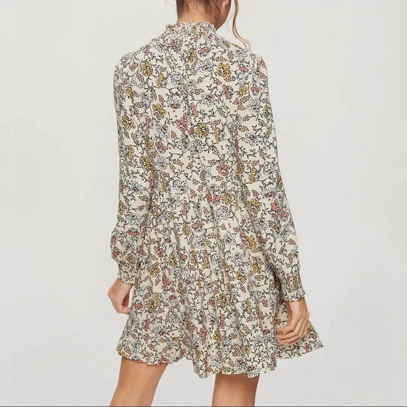Miss Selfridge shirred smock dress in ditsy floral - Picture 2 of 8
